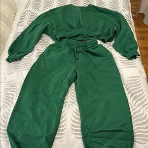 Zara Green Sweatshirt and Sweatpants Set